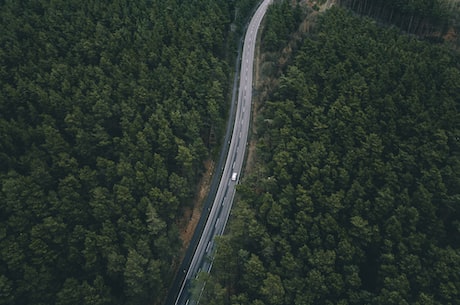 混凝土路面裂缝怎么办(混凝土路面裂缝怎么办？4个方法助你快速解决)